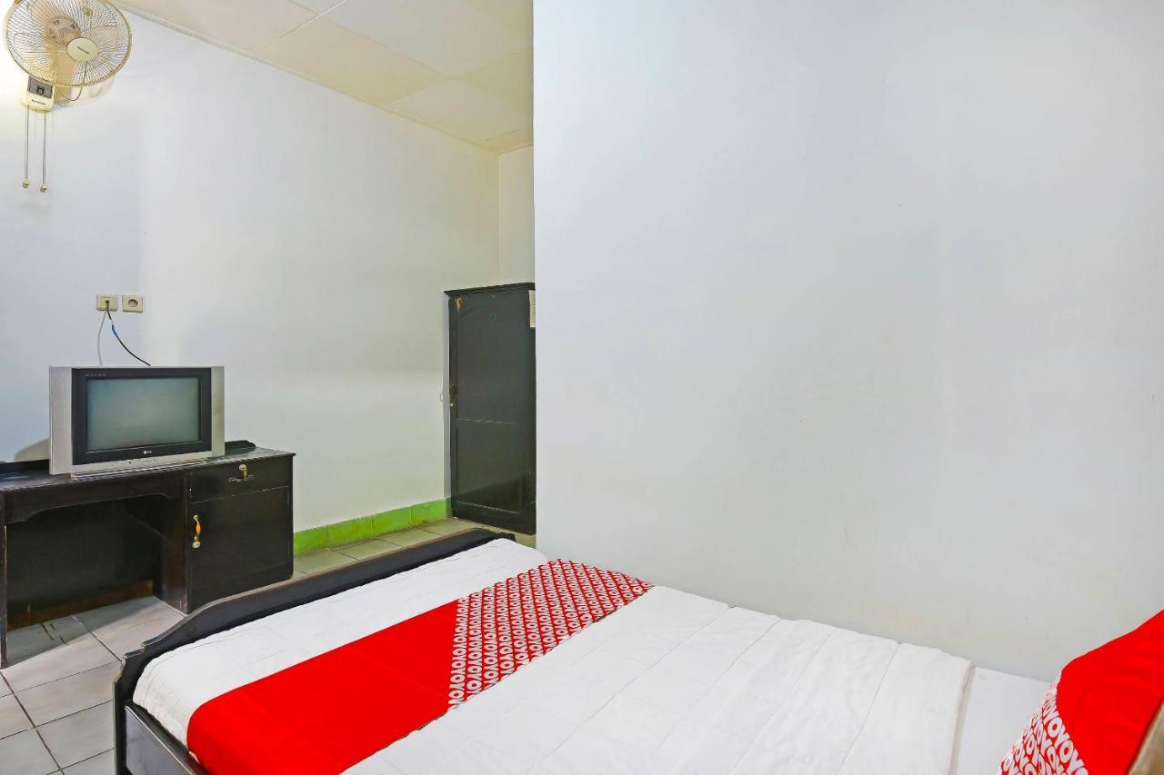 Oyo 3244 Grand Chandra Hotel Денпасар Экстерьер фото