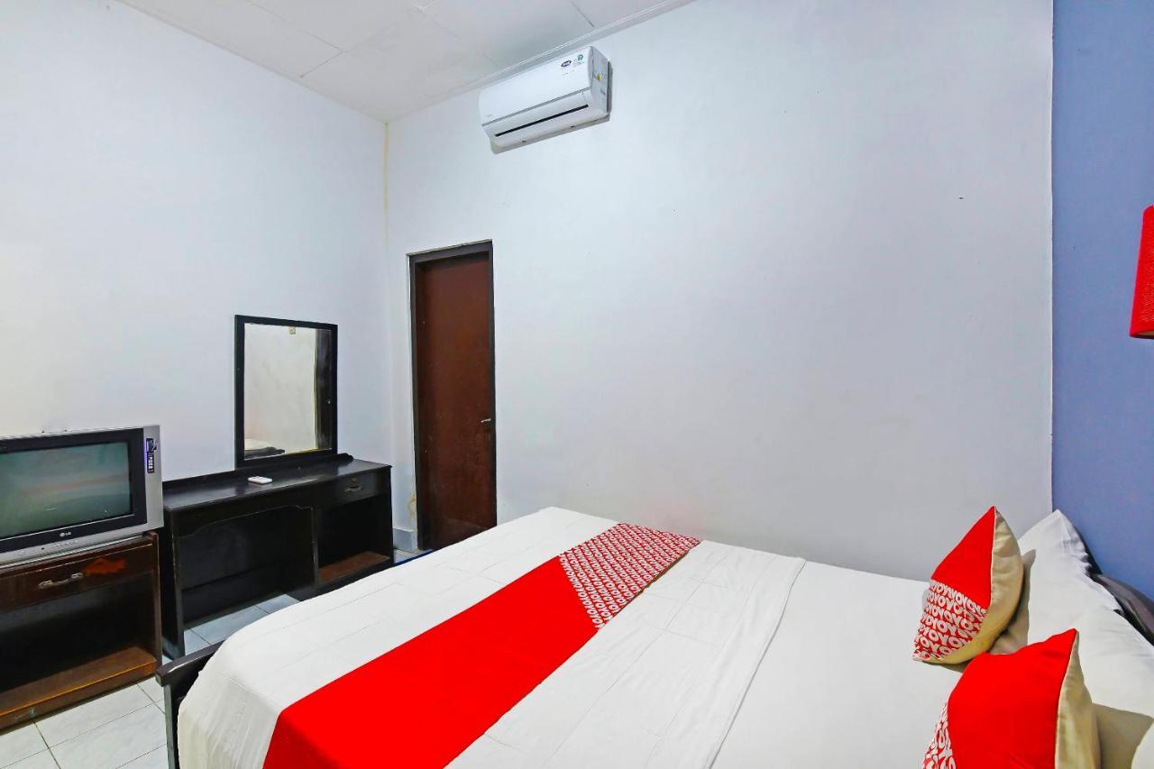 Oyo 3244 Grand Chandra Hotel Денпасар Экстерьер фото